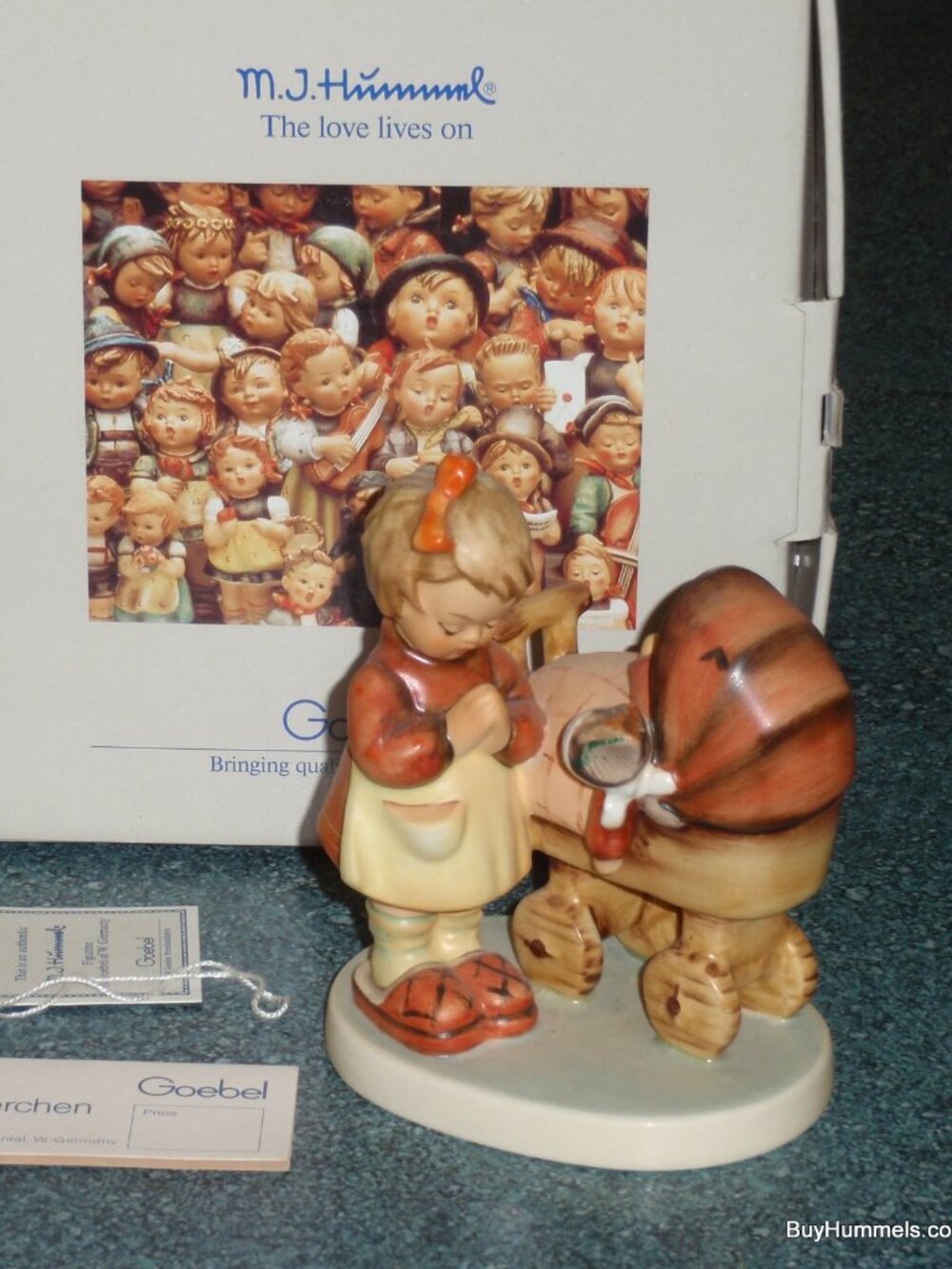 "Doll Mother" Goebel Hummel Praying Figurine #67 TMK6 With Box - Christmas Gift!